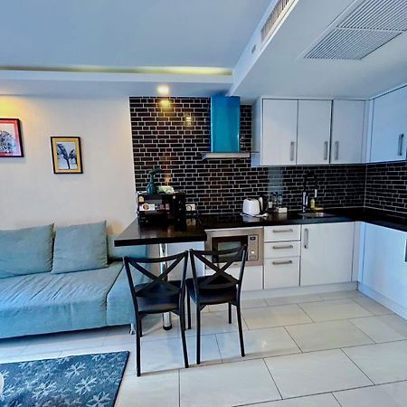 Grand Avenue Residence Condominium Pattaya Exteriör bild