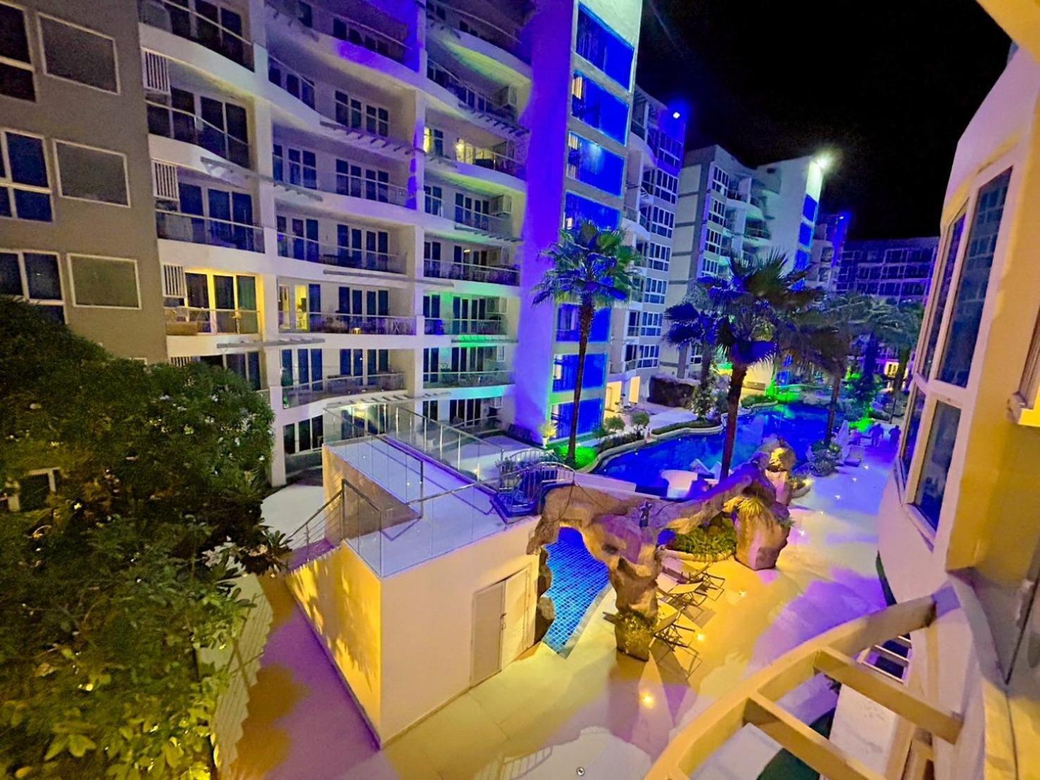 Grand Avenue Residence Condominium Pattaya Exteriör bild