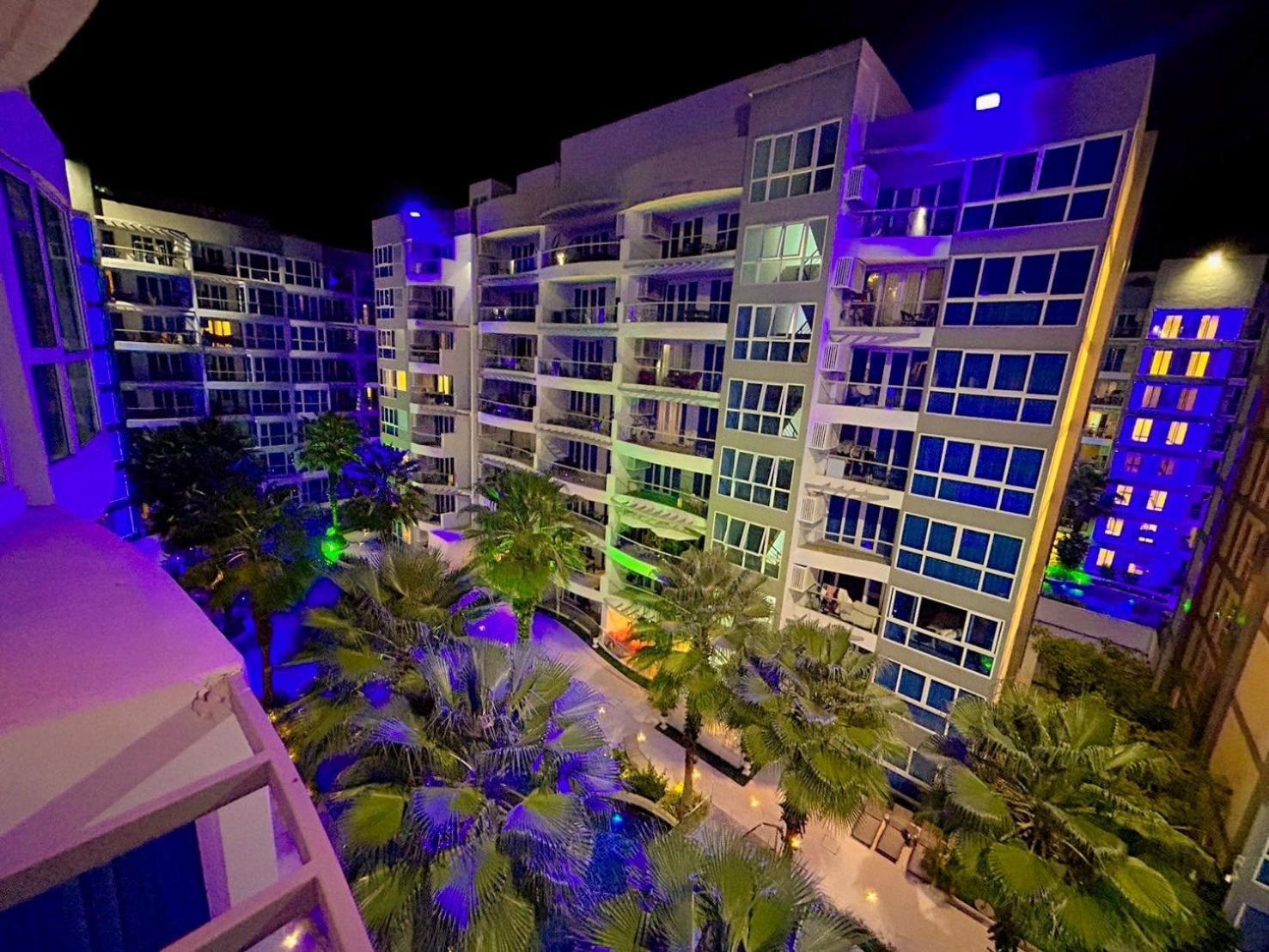 Grand Avenue Residence Condominium Pattaya Exteriör bild