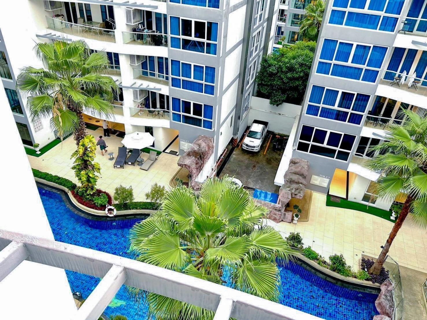 Grand Avenue Residence Condominium Pattaya Exteriör bild